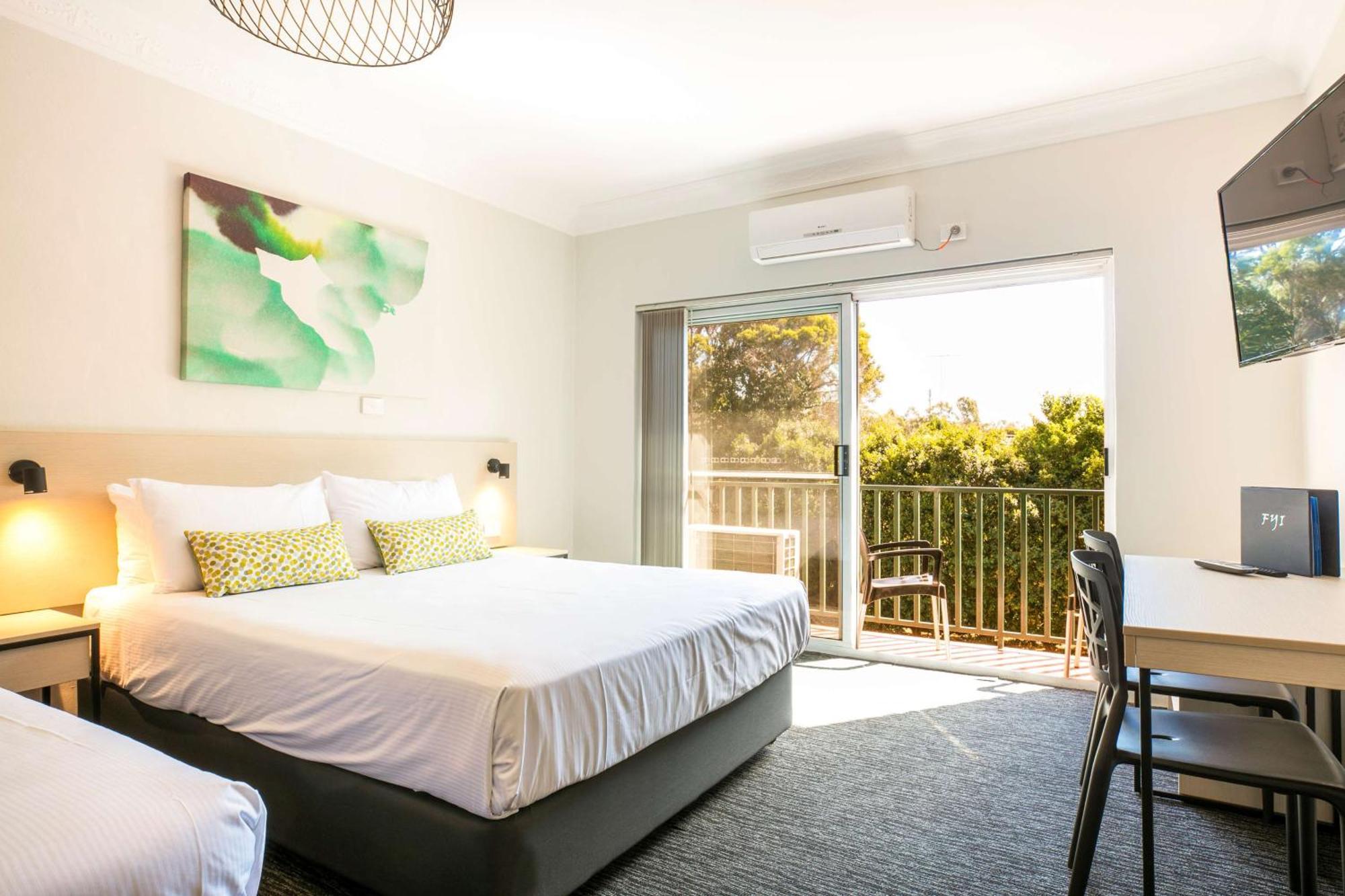 Nightcap At Blue Cattle Dog Hotel Rooty Hill Exterior photo