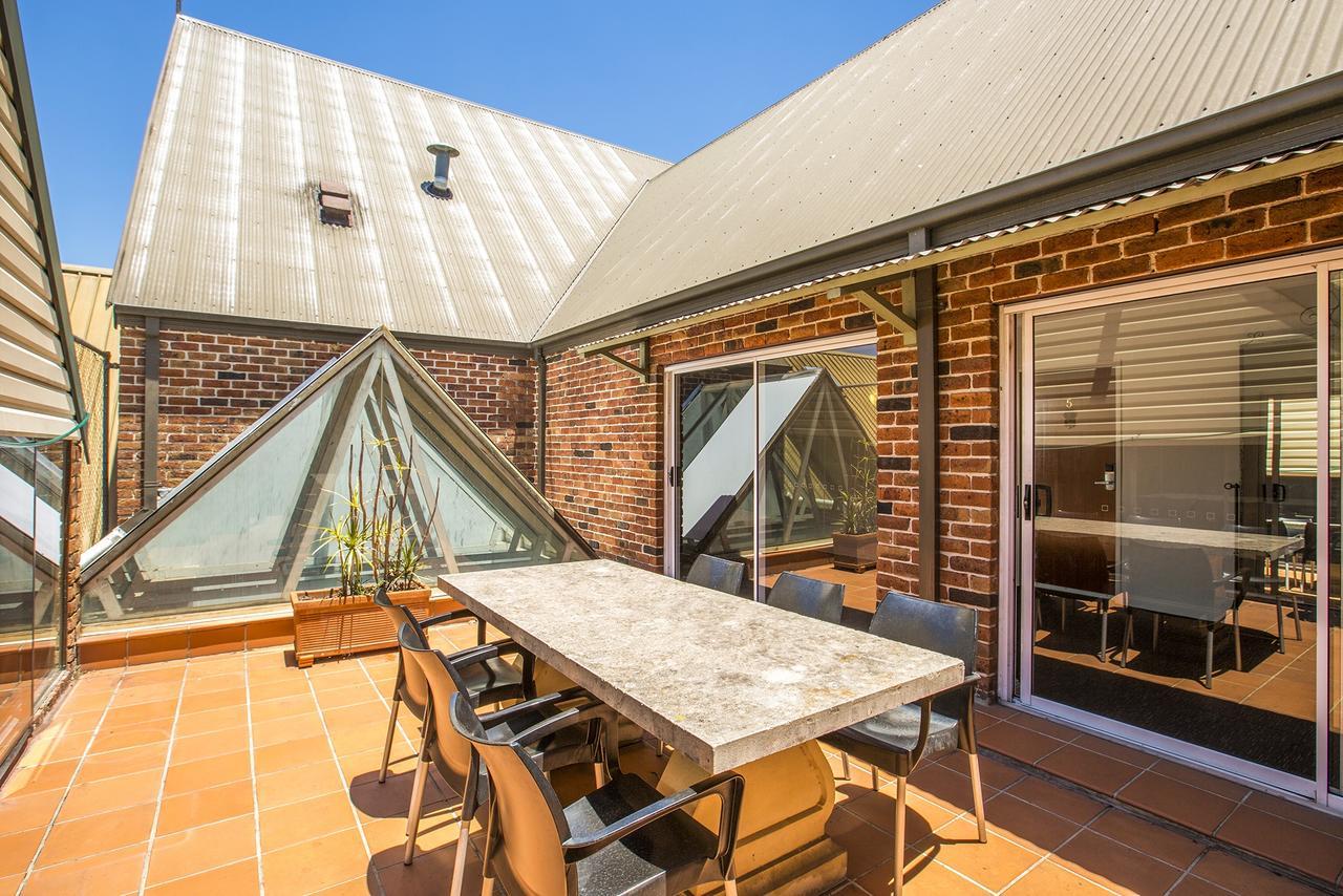 Nightcap At Blue Cattle Dog Hotel Rooty Hill Exterior photo