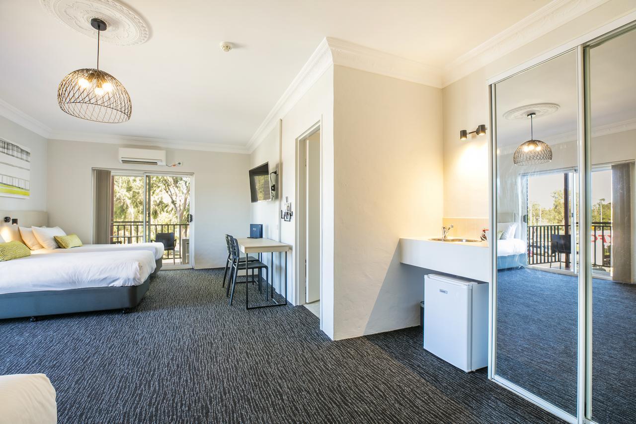 Nightcap At Blue Cattle Dog Hotel Rooty Hill Exterior photo